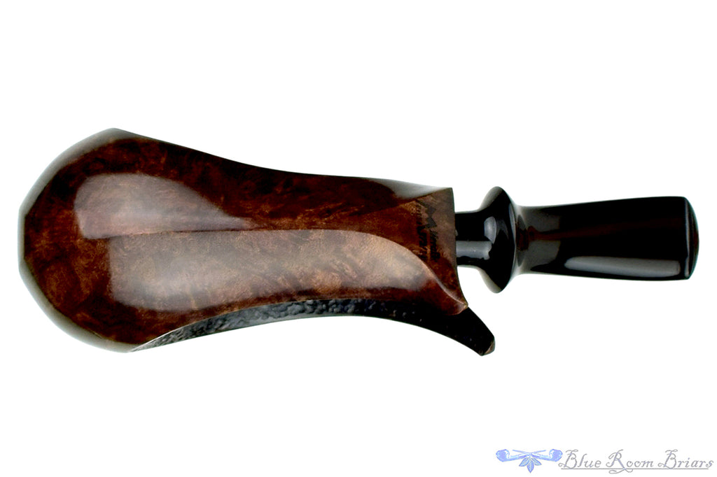 Blue Room Briars is proud to present this Marinko Neralić Pipe (372/19) Partial Carved Freehand Wave with Plateau