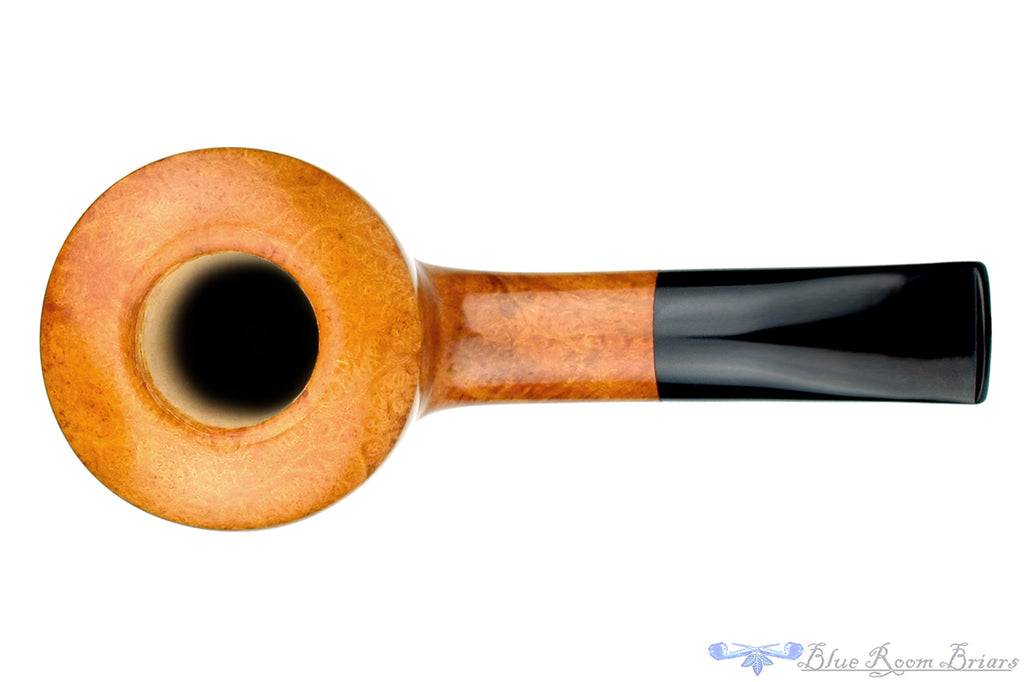 Blue Room Briars is proud to present this RC Sands Pipe 1/4 Bent Straight Grain Dublin