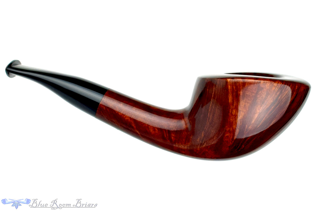 Blue Room Briars is proud to present this RC Sands Pipe 1/4 Bent Straight Grain Short Horn