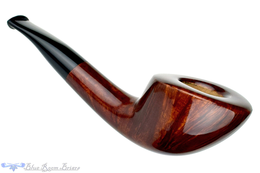 Blue Room Briars is proud to present this RC Sands Pipe 1/4 Bent Straight Grain Short Horn