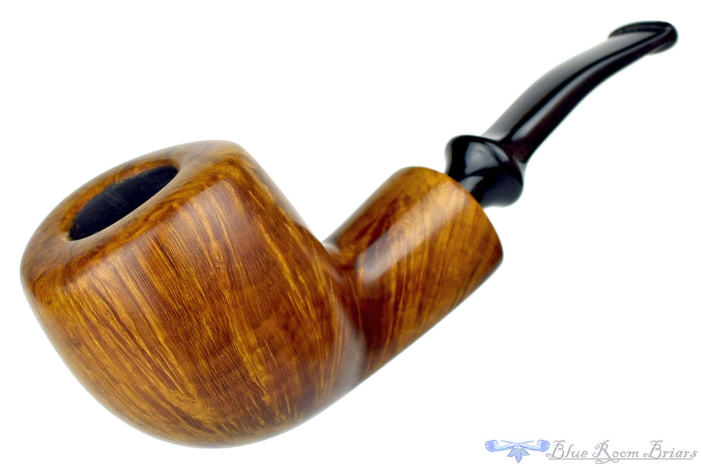 Blue Room Briars is Proud to Present this RC Sands Pipe 1/4 Bent Acorn
