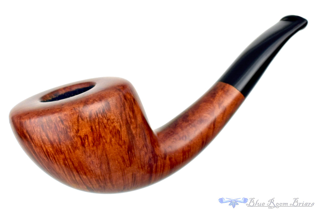 Blue Room Briars is proud to present this RC Sands Pipe 1/4 Bent Scoop Dublin