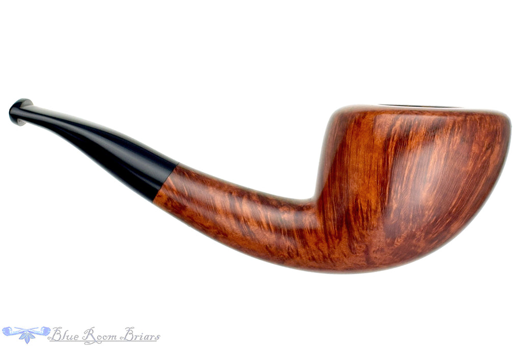 Blue Room Briars is proud to present this RC Sands Pipe 1/4 Bent Scoop Dublin