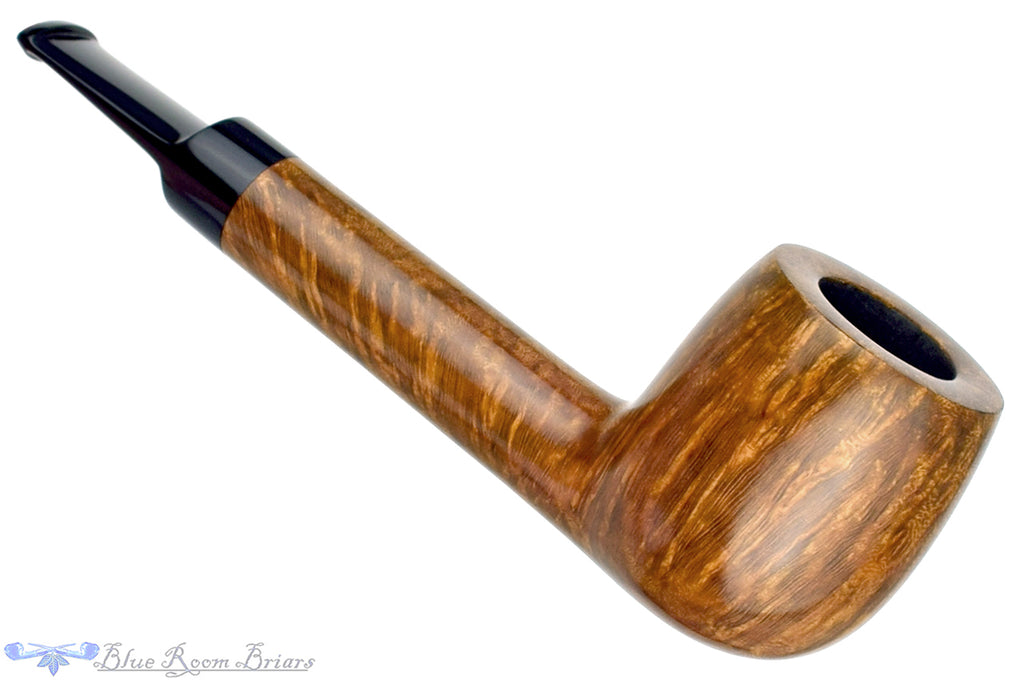 Blue Room Briars is proud to present this Jerry Crawford Pipe Smooth Contrast Lovat