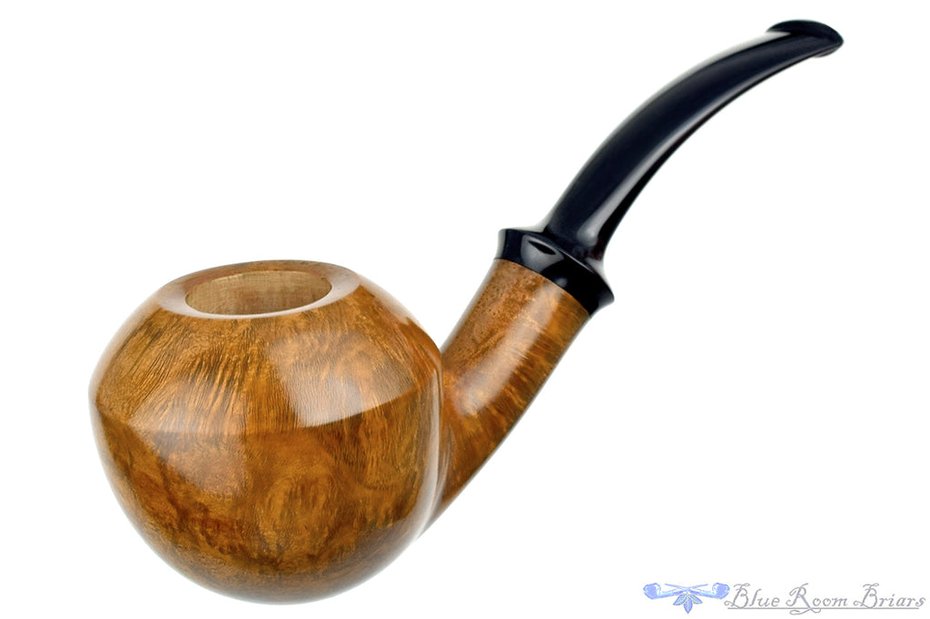 Blue Room Briars is proud to present this Doug Finlay Pipe Bent Smooth Bullcorn