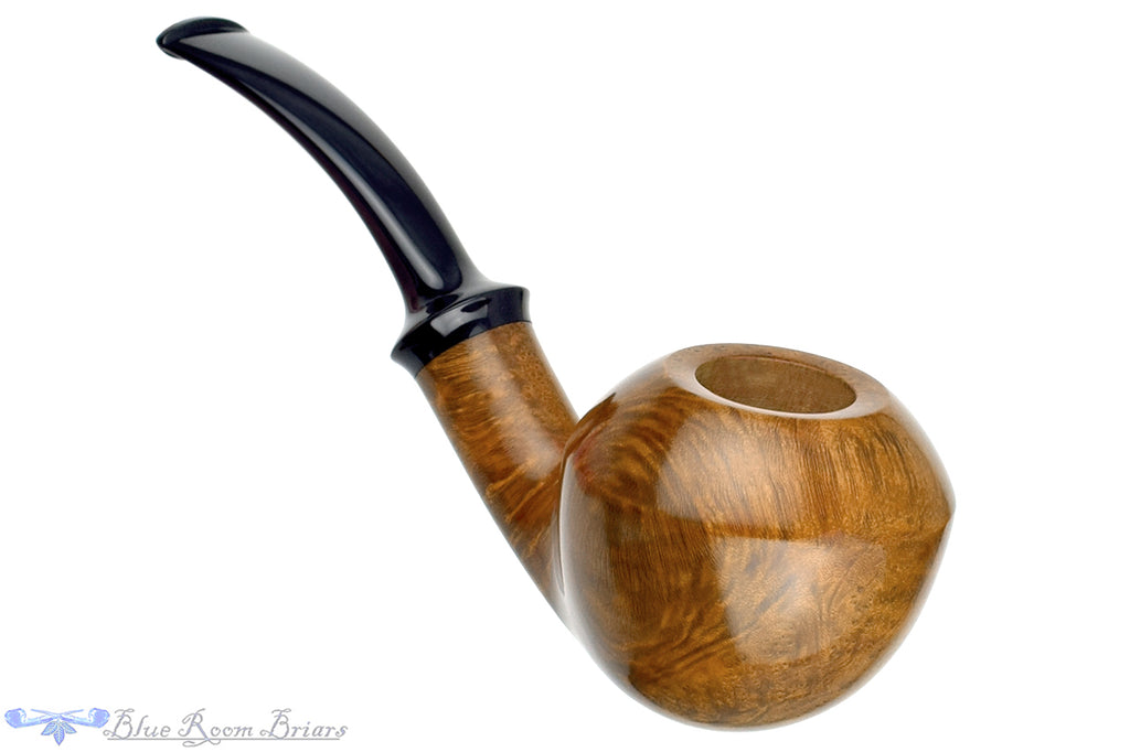 Blue Room Briars is proud to present this Doug Finlay Pipe Bent Smooth Bullcorn