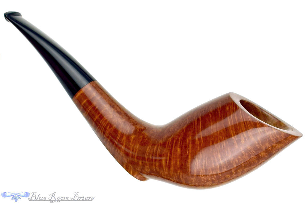 Blue Room Briars is proud to present this Bill Walther Pipe Natural Contrast Grain Freeform Sitter
