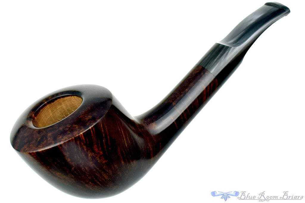 Blue Room Briars is proud to present this RC Sands Pipe Bent Scoop Dublin