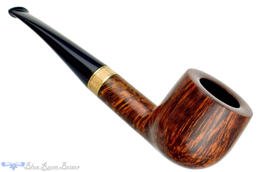 Blue Room Briars is proud to present this David Huber Pipe Smooth Pot with Brass and Birch