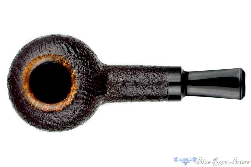 Blue Room Briars is proud to present this David Huber Pipe Sandblast Tomato