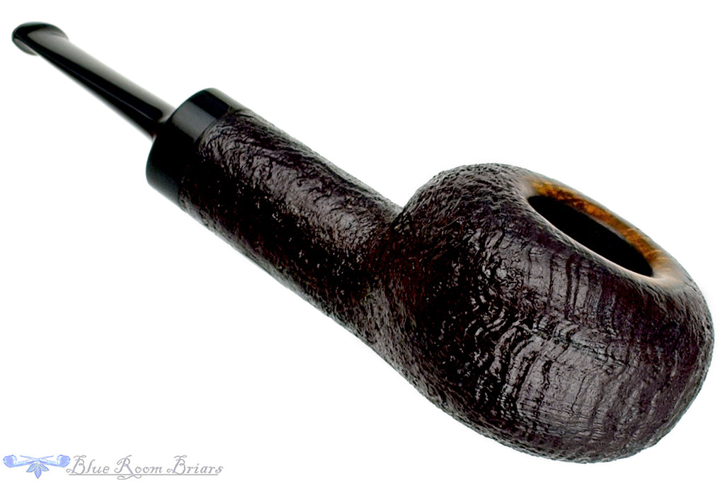 Blue Room Briars is proud to present this David Huber Pipe Sandblast Tomato