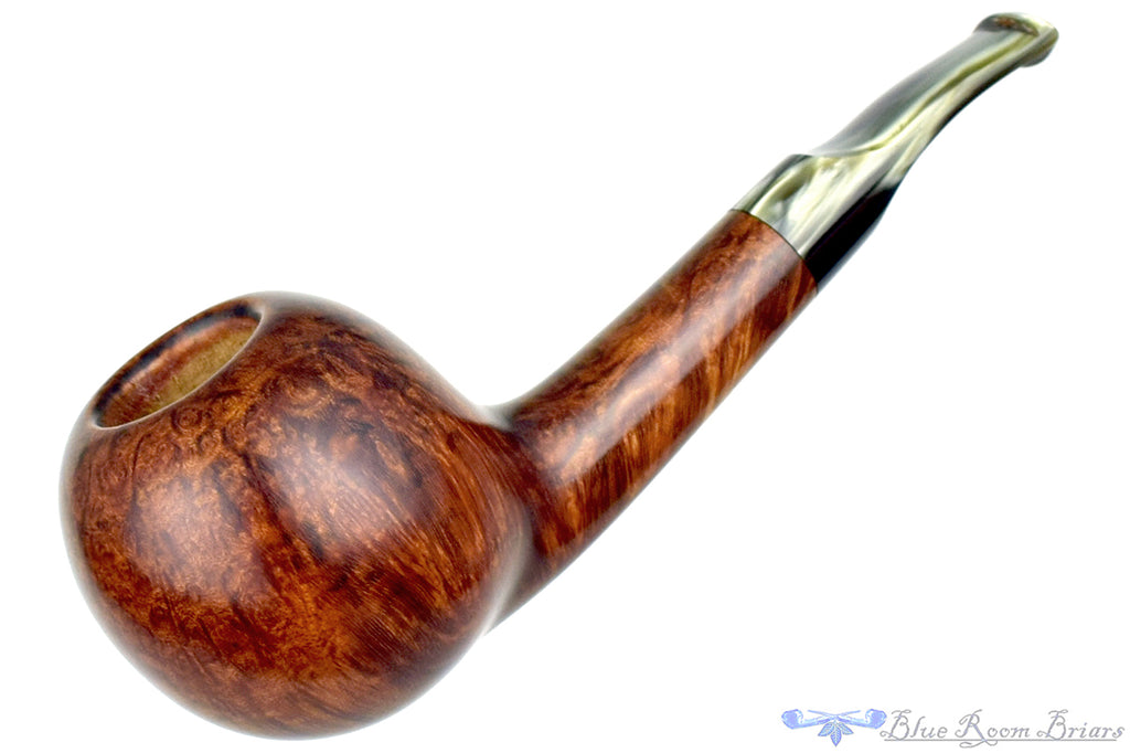 Blue Room Briars is proud to present this RC Sands Pipe Smooth Bent Apple