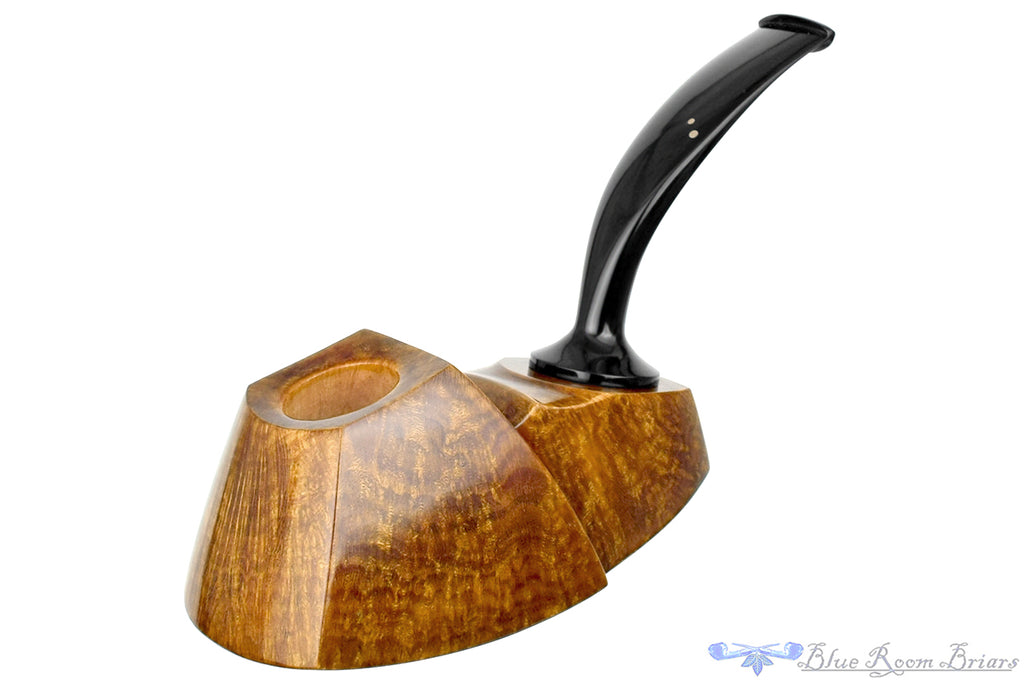 Blue Room Briars is proud to present this Joseph Skoda Pipe Sculpted Pyramid