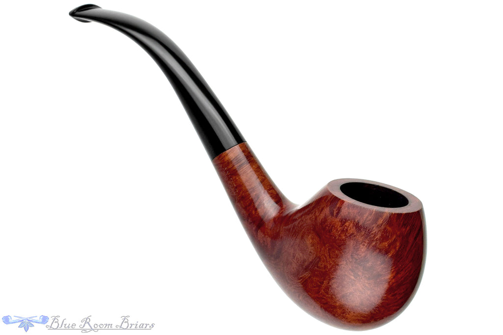 Blue Room Briars is proud to present this Georg Jensen Amber Bent Apple Estate Pipe