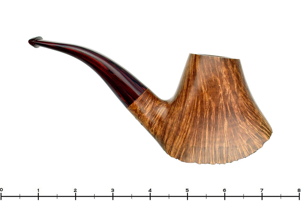 Blue Room Briars is proud to present this Moretti Collection (2020 Make) Bent Volcano Freehand with Plateau and Brindle