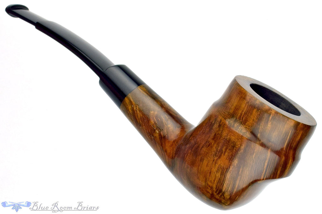 Blue Room Briars is proud to present this Charatan Distinction Extra Large Bent Freehand Estate Pipe