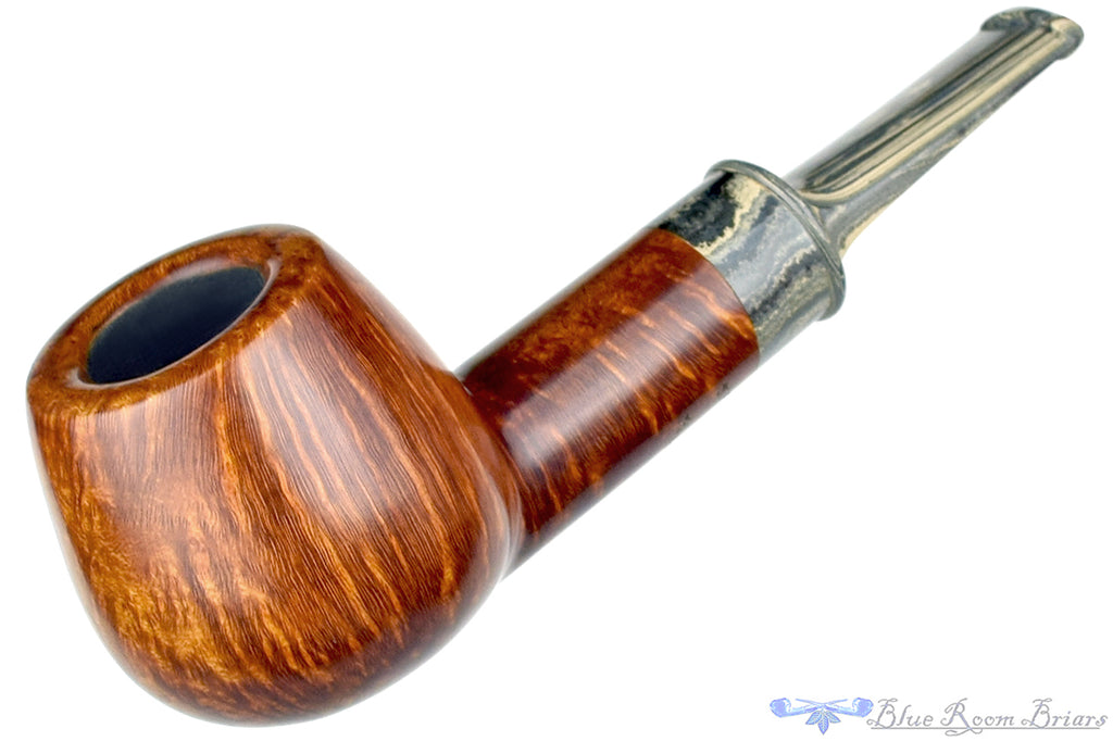 Blue Room Briars is proud to present this Joe Hinkle Pipe Apple with Brindle