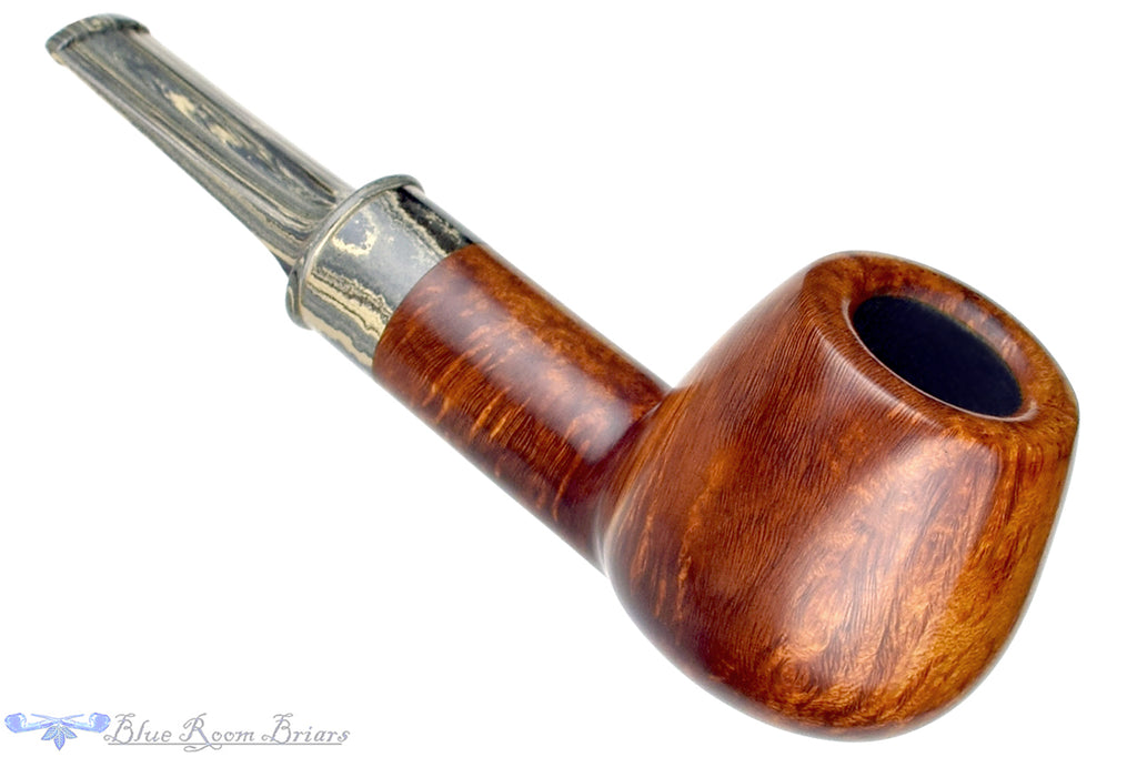 Blue Room Briars is proud to present this Joe Hinkle Pipe Apple with Brindle