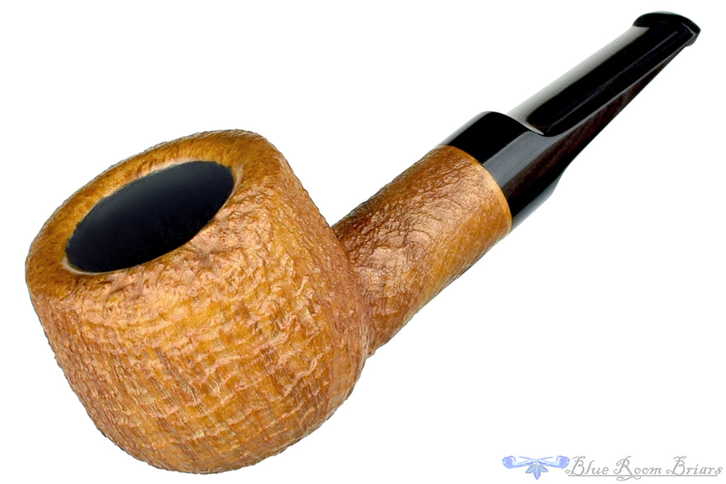 Blue Room Briars is proud to present this Joe Hinkle Pipe Ring Blast Pot with Plateau and Brindle