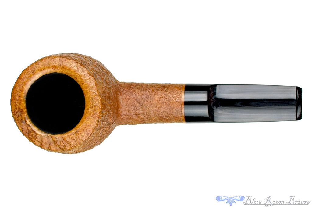 Blue Room Briars is proud to present this Joe Hinkle Pipe Ring Blast Pot with Plateau and Brindle