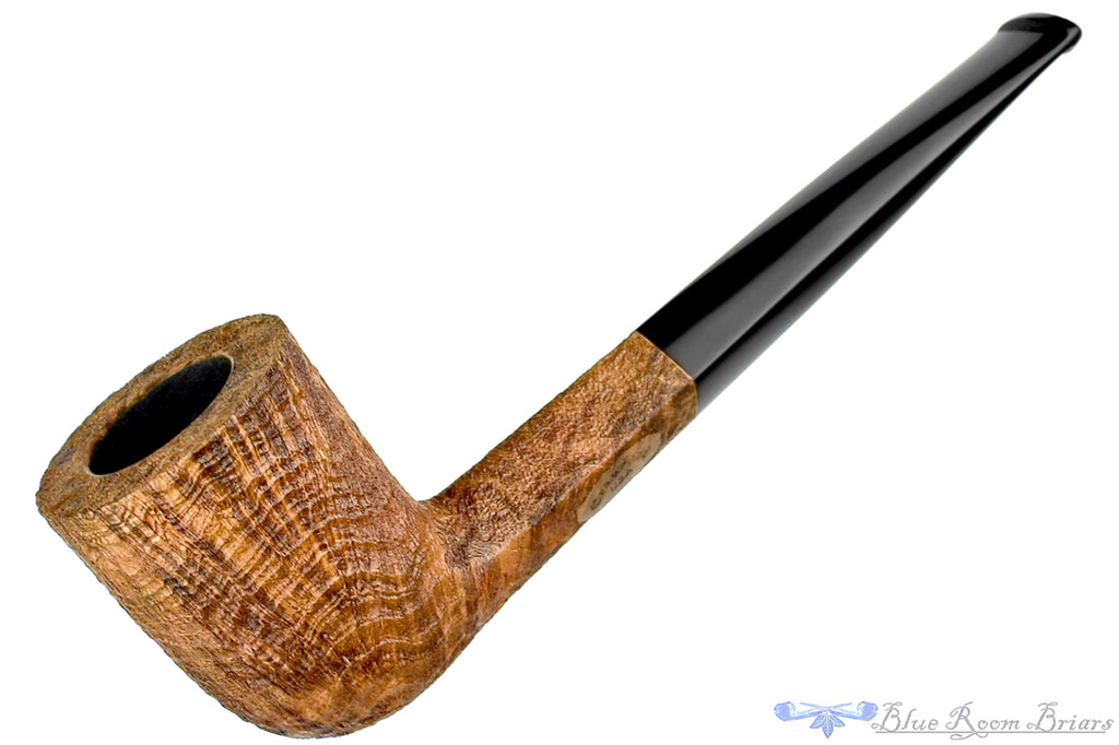 Blue Room Briars is proud to present this Jerry Crawford Pipe Contrast Blast Dublin with Diamond Shank