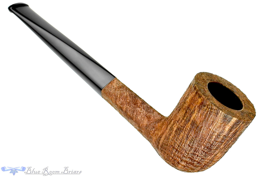 Blue Room Briars is proud to present this Jerry Crawford Pipe Contrast Blast Dublin with Diamond Shank