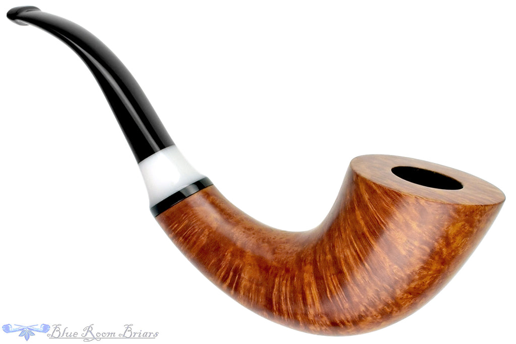 Blue Room Briars is proud to present this Dr. Bob Pipe (H) Large Horn with Acrylic