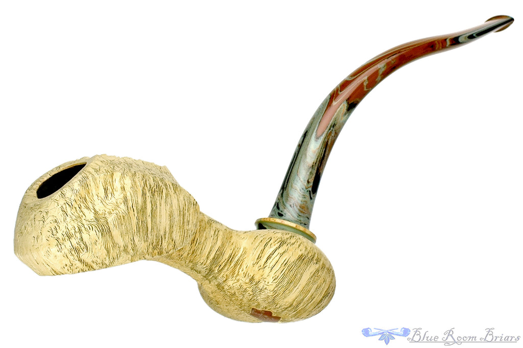 Blue Room Briars is proud to present this Steffen Mueller Pipe Driftwood Velociraptor with Plateau and Brindle