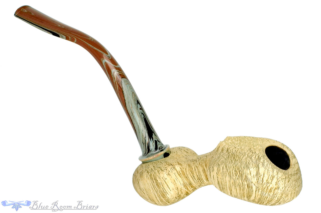Blue Room Briars is proud to present this Steffen Mueller Pipe Driftwood Velociraptor with Plateau and Brindle