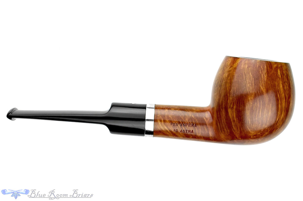 Blue Room Briars is proud to present this Ser Jacopo Apple L2 (9mm Filter) with Silver Estate Pipe