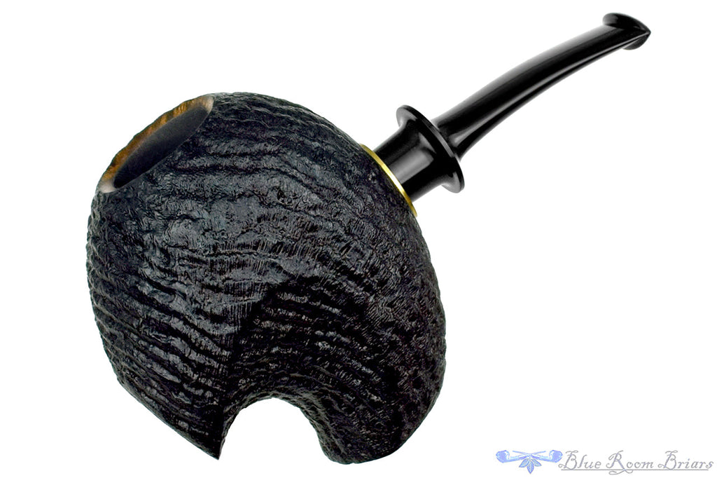 Blue Room Briars is proud to present this Dirk Heinemann Pipe Ring Blast Grainbug with Military Mount