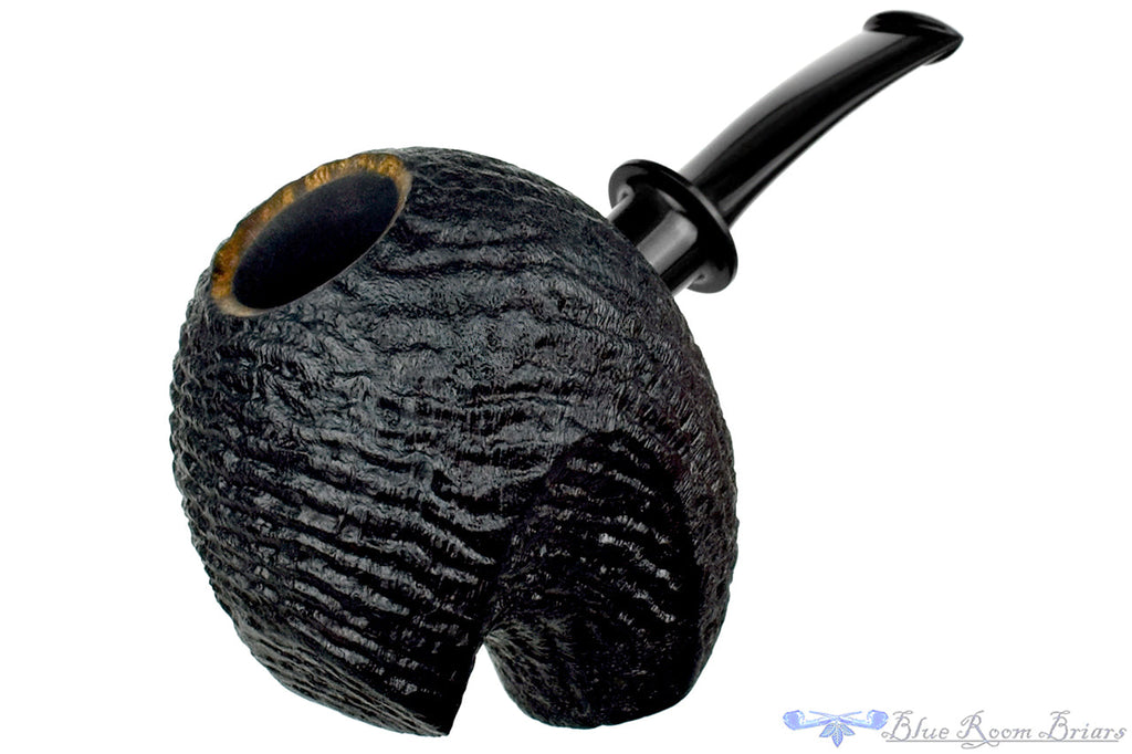 Blue Room Briars is proud to present this Dirk Heinemann Pipe Ring Blast Grainbug with Military Mount