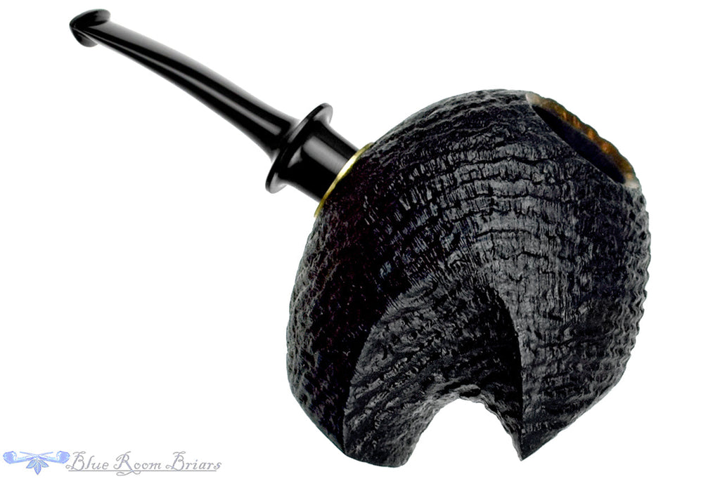 Blue Room Briars is proud to present this Dirk Heinemann Pipe Ring Blast Grainbug with Military Mount