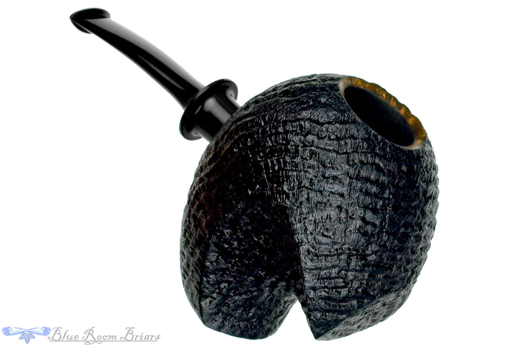 Blue Room Briars is proud to present this Dirk Heinemann Pipe Ring Blast Grainbug with Military Mount