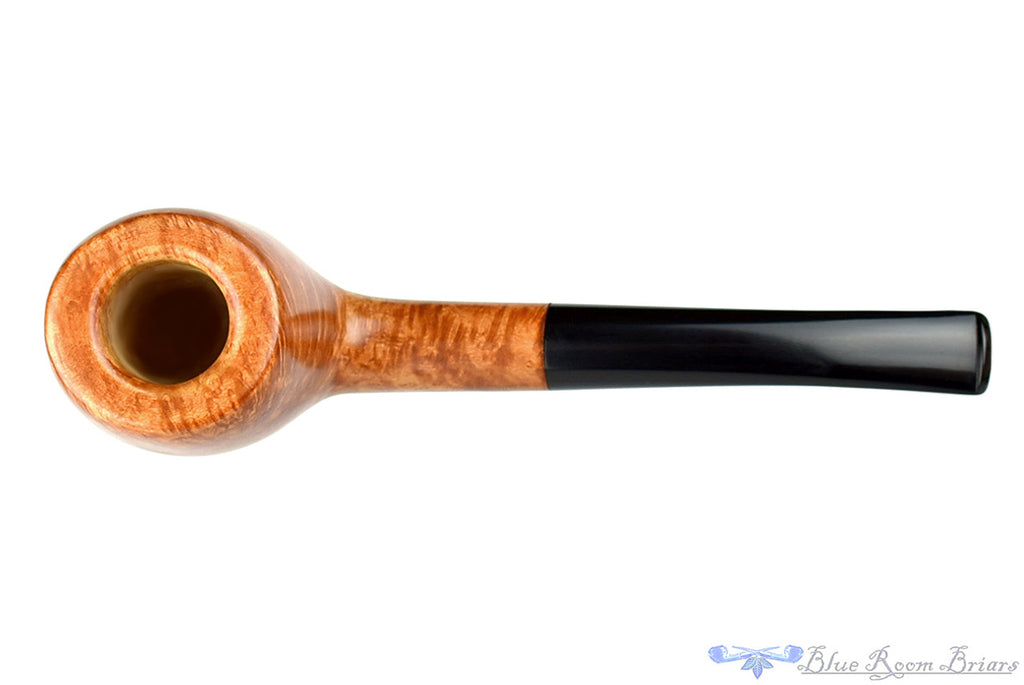 Blue Room Briars is proud to present this RC Sands Pipe 1/8 Bent Tapered Scoop