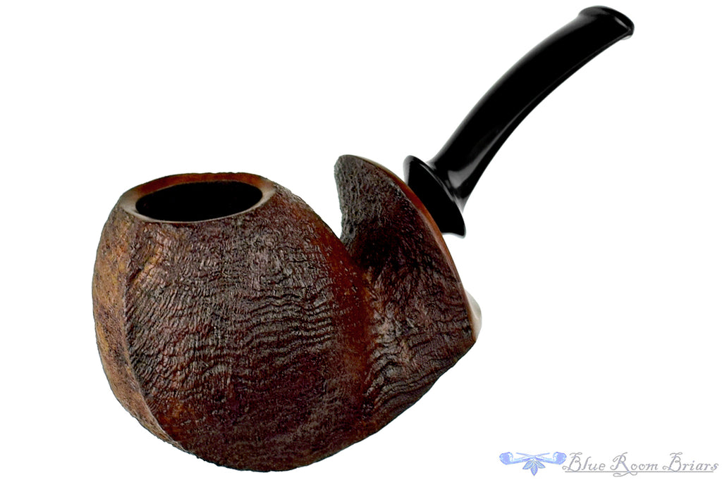 Blue Room Briars is proud to present this David Huber Pipe Sandblast Fugu Blowfish