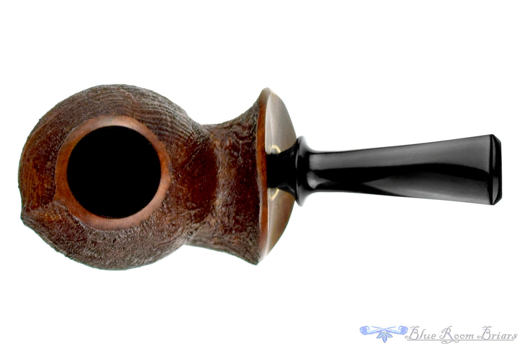 Blue Room Briars is proud to present this David Huber Pipe Sandblast Fugu Blowfish