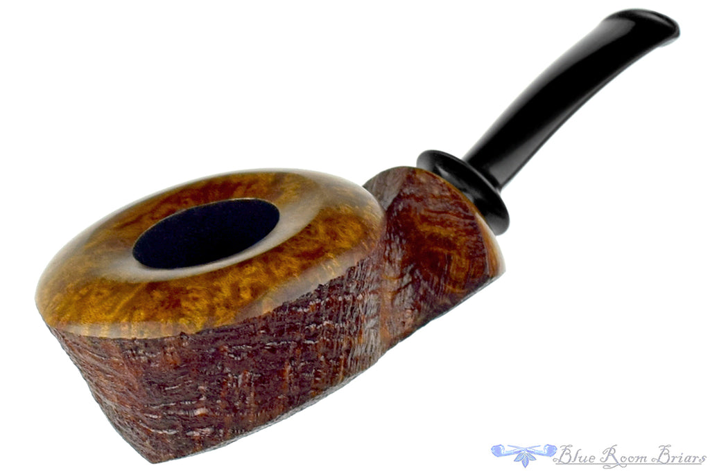 Blue Room Briars is proud to present this David Huber Pipe Tan Blast Dublin