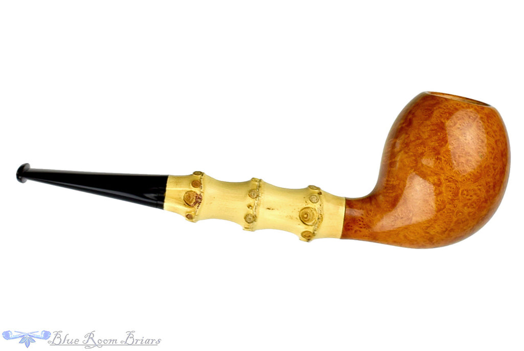 Charl Goussard Pipe Pear with Bamboo, Blue Room Briars, pear, smooth, straight grain, cross grain, birdseye, artisan pipe, new pipe, three knuckles, 3 knuckle bamboo, taper, tapered stem, straight pipe, sitter pipe, goussard pipes, south africa, cape town, production pipe, factory pipe, budget pipe, briar, briar pipe, tobacco pipe, wood pipe, wooden pipe, briar-pipe, smoking pipe, smoking hobby, ebonite, vulcanite, pipe stem, pipe mortise, stem, mortise, button, draft hole, grain, estate pipe, estate, refur