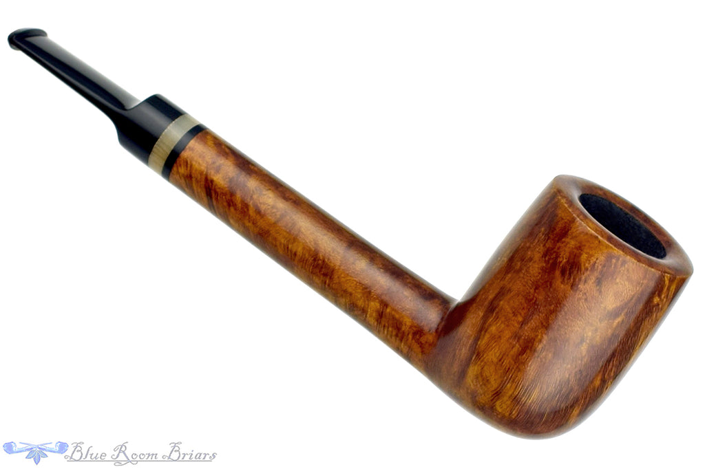 Blue Room Briars is proud to present this Brian Madsen Pipe Lovat with Horn Insert