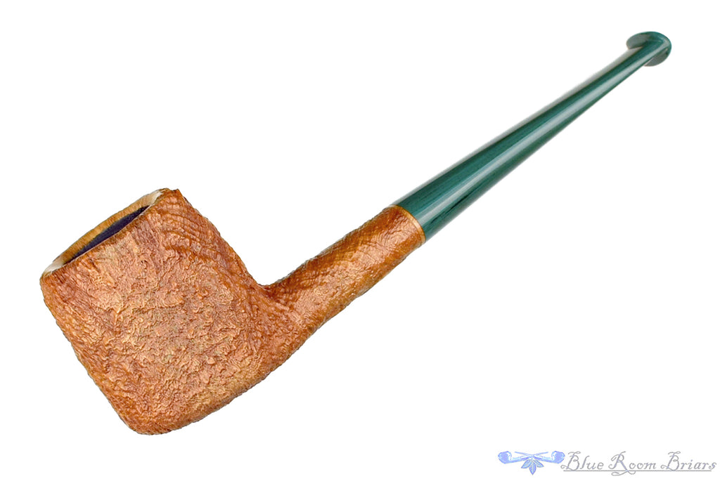 Blue Room Briars is proud to present this Nate King Pipe 667 Tan Blast Pot with Jade Brindle