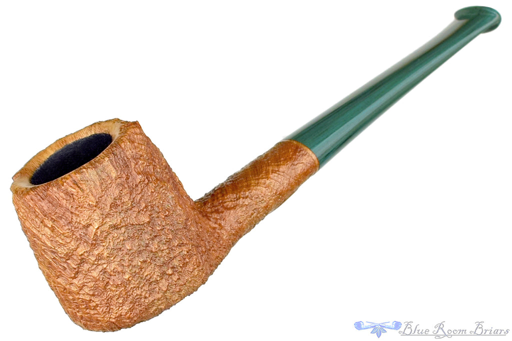 Blue Room Briars is proud to present this Nate King Pipe 667 Tan Blast Pot with Jade Brindle