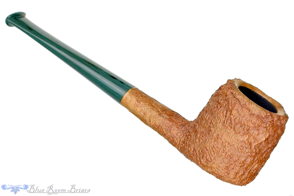 Blue Room Briars is proud to present this Nate King Pipe 667 Tan Blast Pot with Jade Brindle