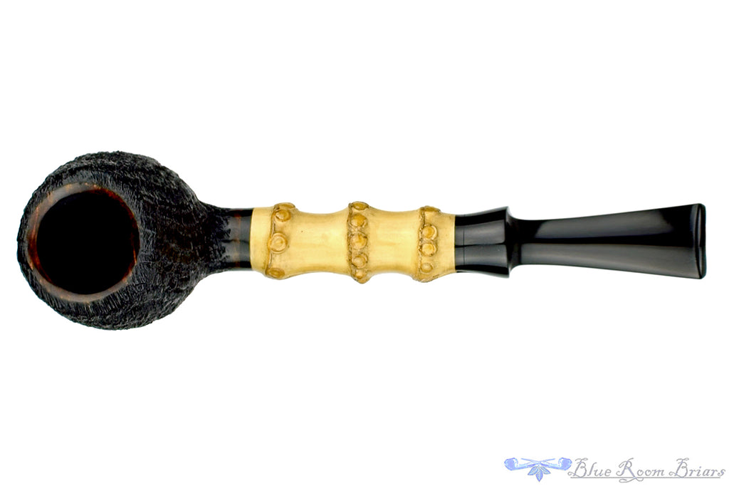 Blue Room Briars is proud to present this Sanbina Santos Pipe Black Blast Pot with Bamboo