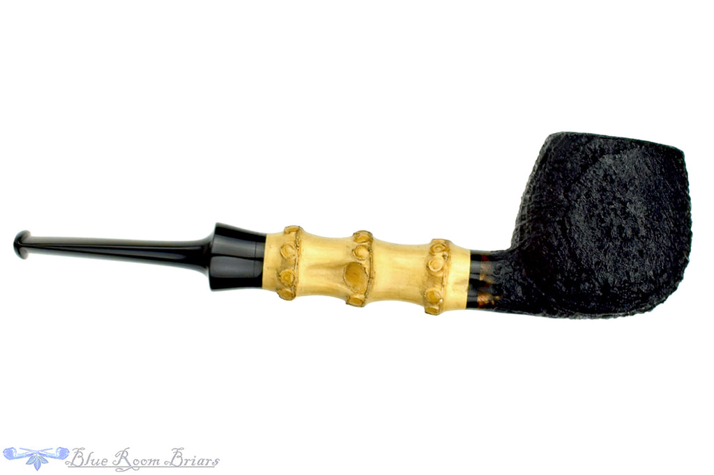 Blue Room Briars is proud to present this Sanbina Santos Pipe Black Blast Pot with Bamboo