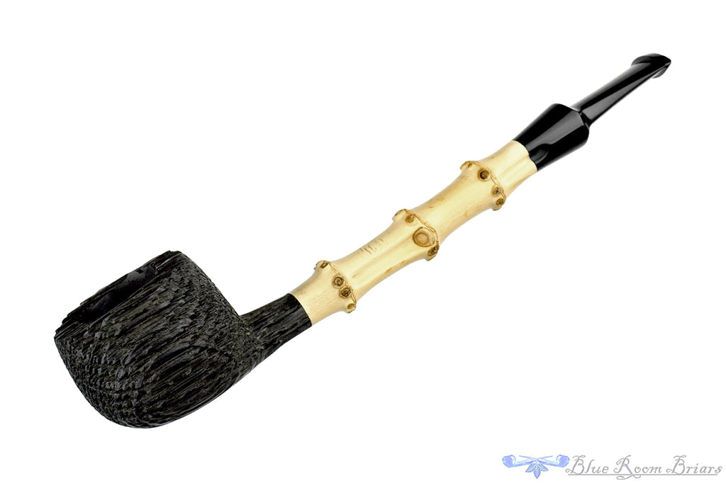 Blue Room Briars is proud to present this Yorgos Mitakidis Pipe 3622 Sandblast Morta with Bamboo