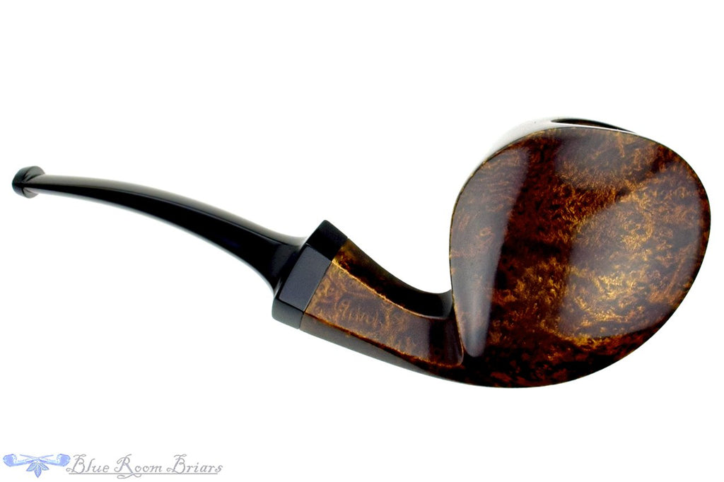 Blue Room Briars is proud to present this Joe Hinkle Pipe 1/4 Bent Smooth Blowfish