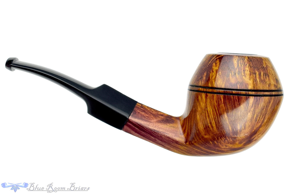 Blue Room Briars is proud to present this Erik Nielsen Pipe 1/4 Bent Bulldog