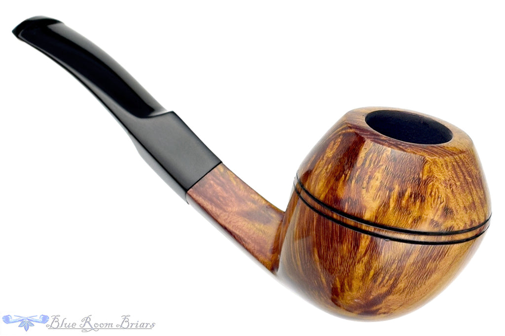 Blue Room Briars is proud to present this Erik Nielsen Pipe 1/4 Bent Bulldog