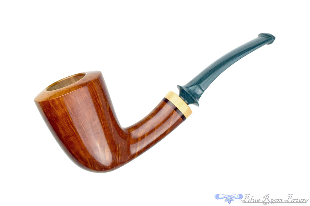 Blue Room Briars is proud to present this Bill Walther Pipe Bent Straight Grain Dublin with Boxwood and Brindle